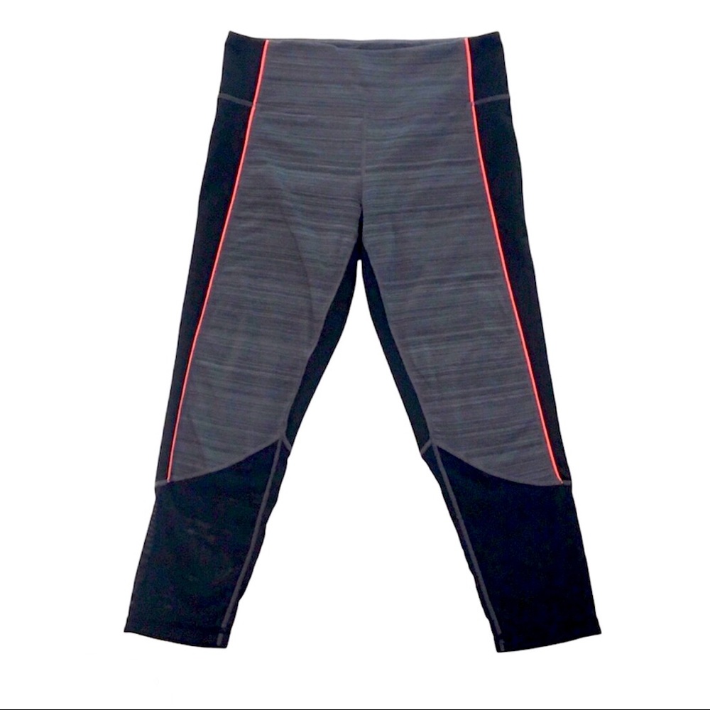 Zella Two-Tone Mesh Panel Live-In Yoga Capri (S)